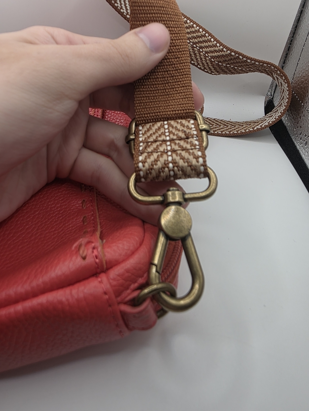The Sak Cora Smartphone Crossbody, Cayenne Leather - Picture 5 of 9